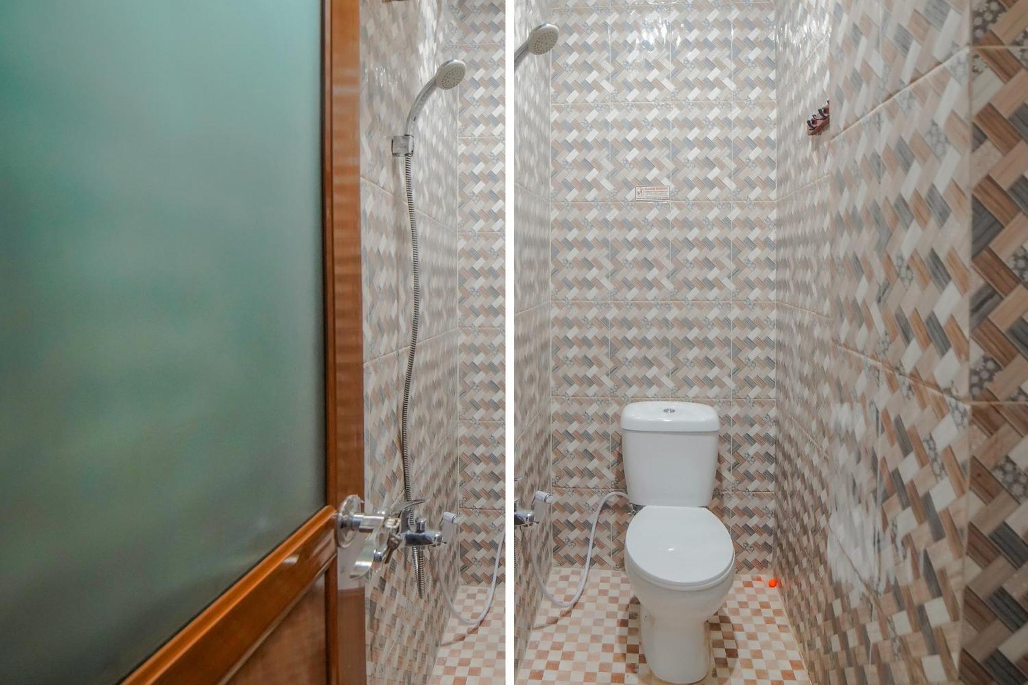 Super Oyo 90457 Anara Residence & Guest House Medan Bagian luar foto